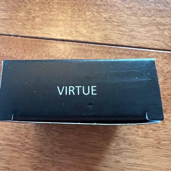 ⭐️HP!⭐️ NWT Laritzy cream hilighter in “Virtue”. Rose-gold with slight shimmer. - Picture 2 of 6